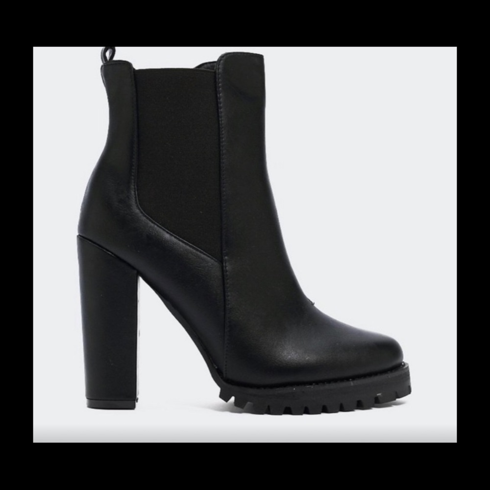 NEW!!! Nasty Gal Boots